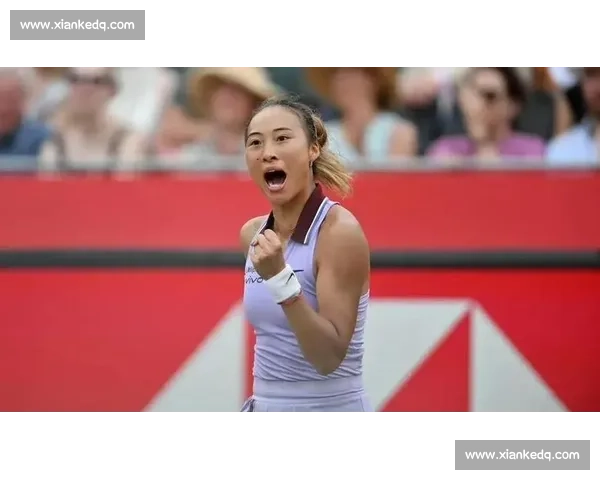 郑钦文教科书级放小球戏耍阿尼西莫娃,决胜盘关键分引爆全场!